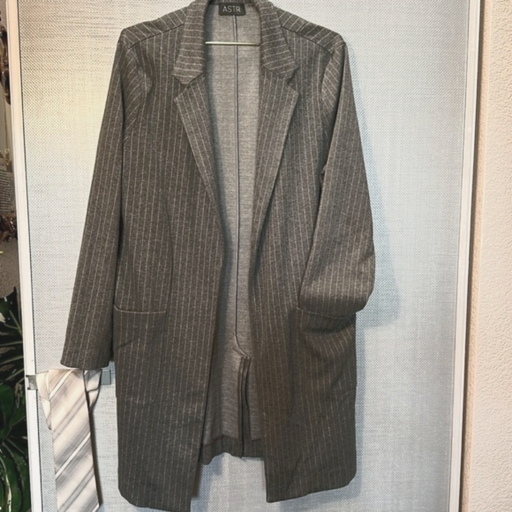 ASTR OVERSIZED Pin-striped Long Line Cardigan Blazer Size M